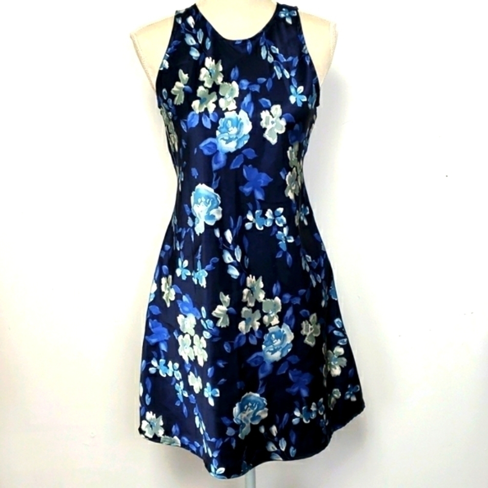 Little Summer Dress Polyester Satin Blue Floral Print Cut in Shoulders S/M VGUC - Picture 10 of 10